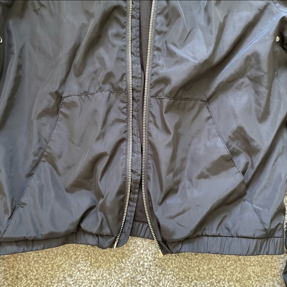 Forever 21 Black Windbreaker - Picture 2 of 4